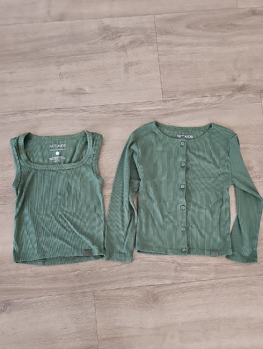 SET Active KIDS Modal Green Ribbed Tank & Button Cardigan Size 3-4T